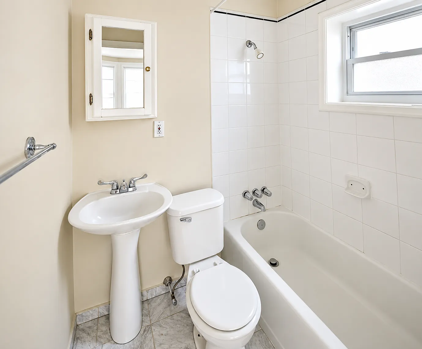 1 bed, 600 sqft, $1,950 — Photo 1