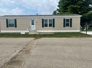 212 Pecan Dr, Fairborn, OH 45324