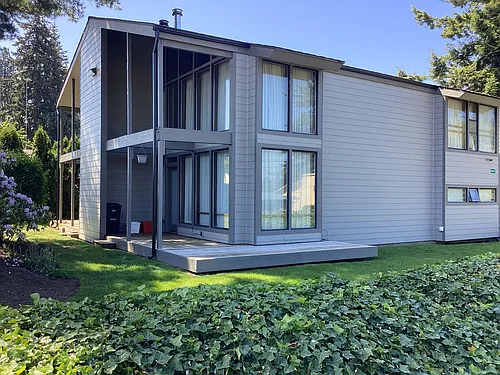 Spacious 2 bedroom 1 bath 1192 sq ft. Photo 1 Spacious 2 bedroom 1 bath 1192 sq ft. Photo 1