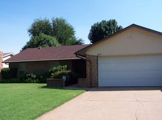 2613 Stratford Dr, Enid, OK 73703