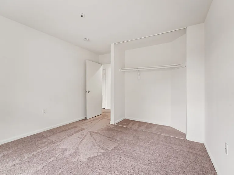 Country Meadows Apartments — Photo 78