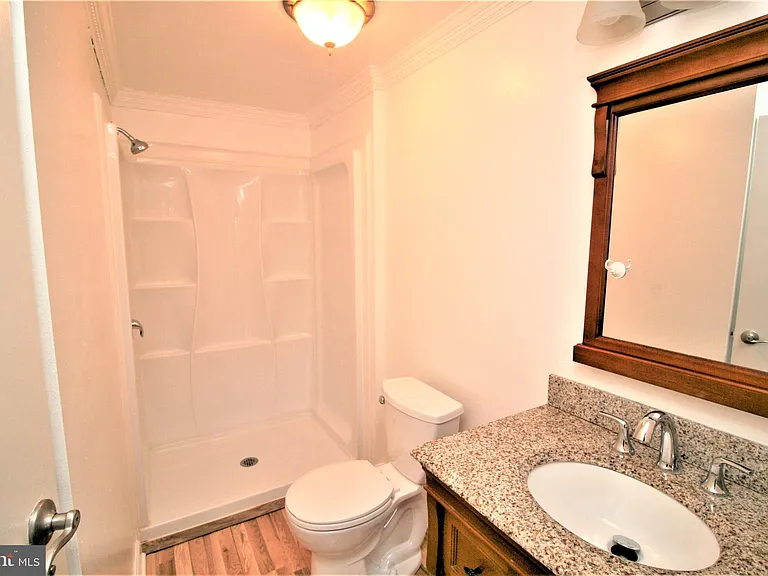 118 Middle Point Ct — Photo 12