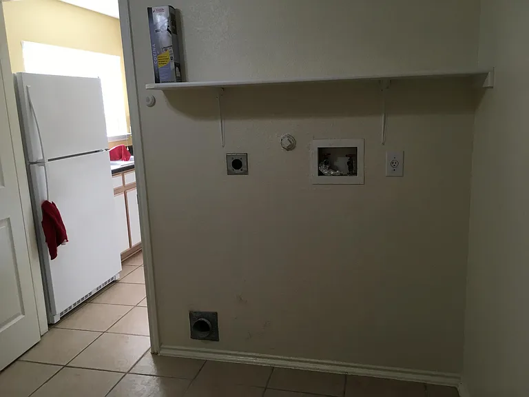 16215 Ike Ln — Photo 9