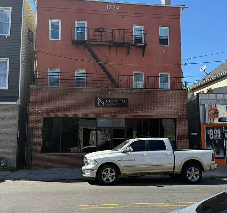 1st image of 178-180 3rd St #1