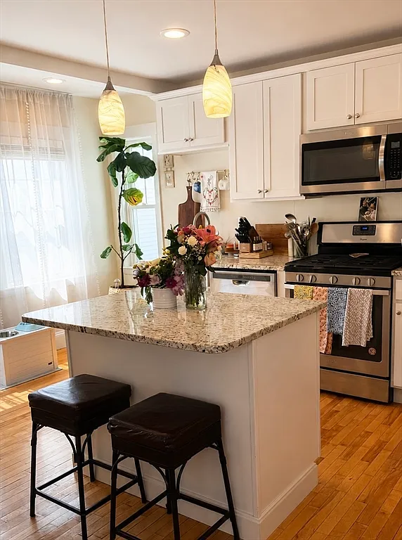 Building Photo - 55 Woods Ave #55