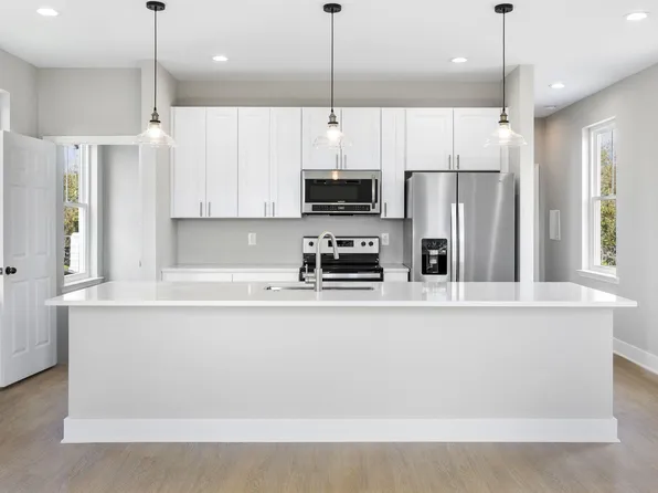 2028 Arbutus Ave, North Charleston, SC 29405