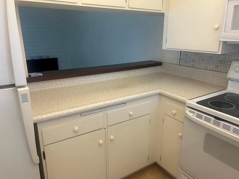 22825 Nadine Cir #B — Photo 11