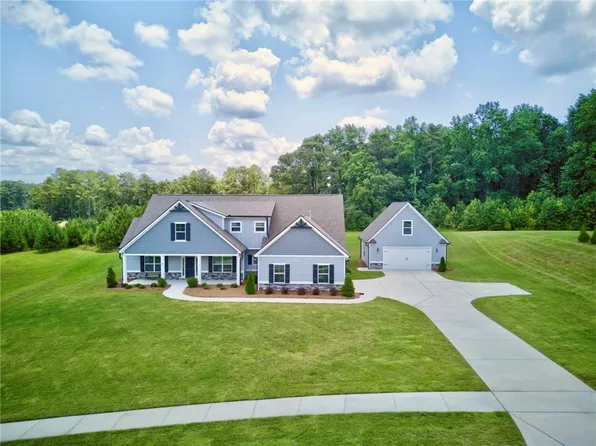 48 Starr Pl, Newnan, GA 30263