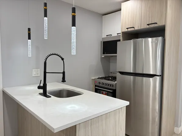 69 Lincoln Street image 1 of 7