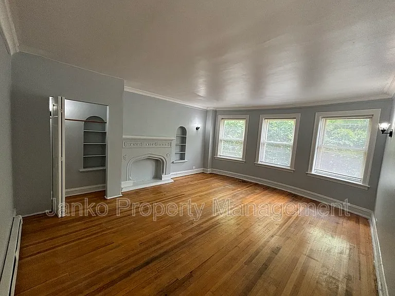 8346 S Maryland Ave #3 — Photo 5