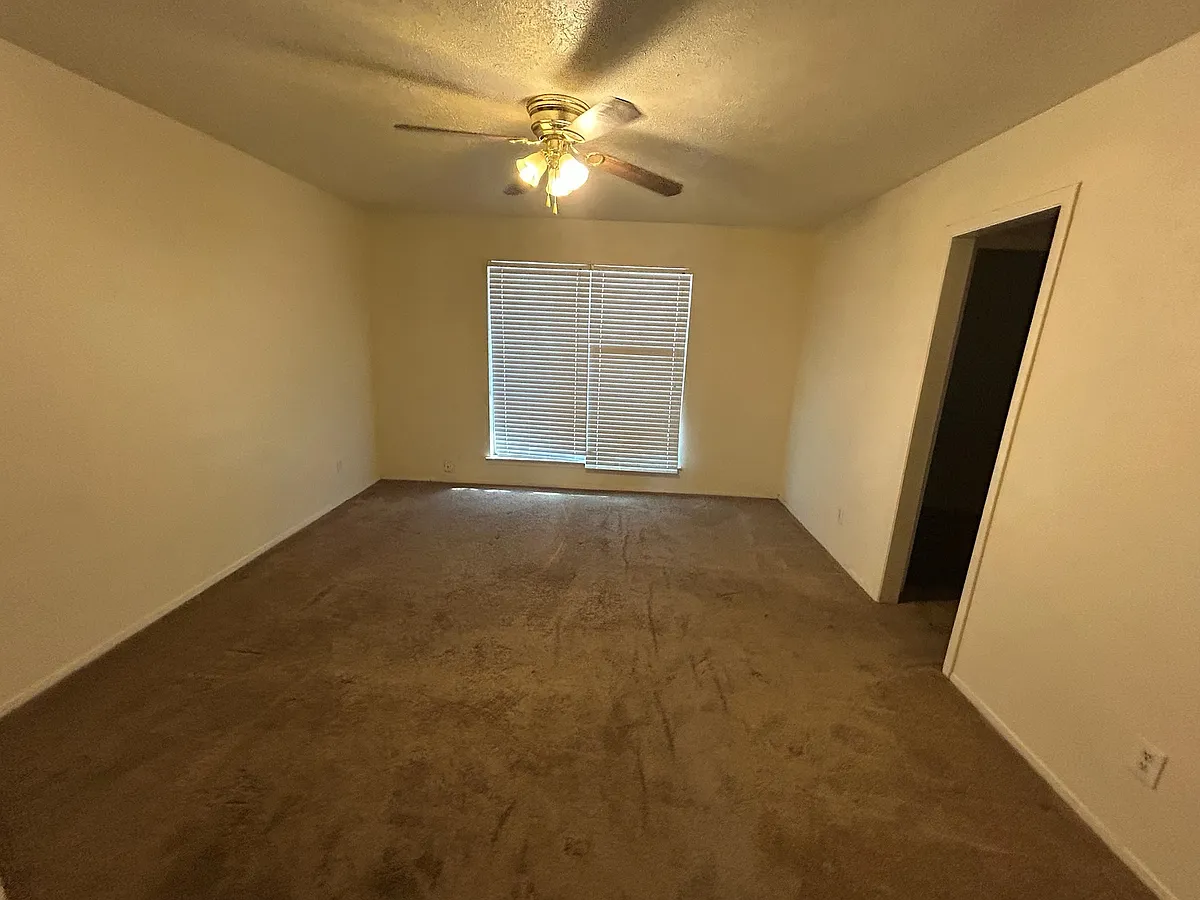 Building Photo - 246 Rolling Hills Pl #1