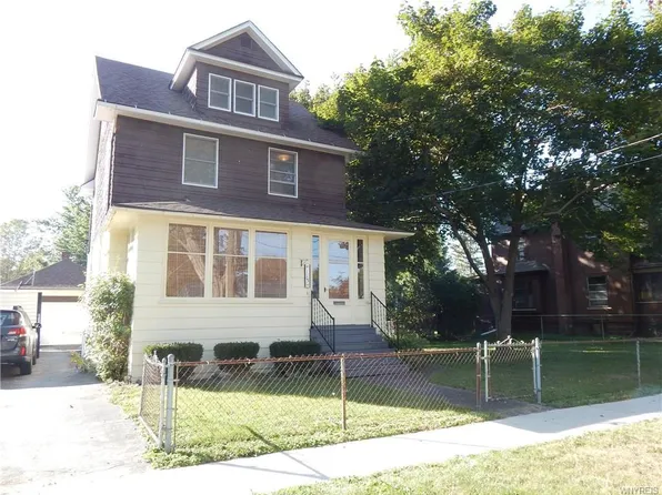 113 Trumbull Pkwy, Batavia, NY 14020