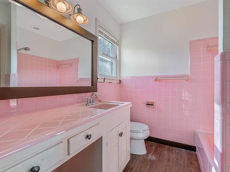 1113 Felder St — Photo 17