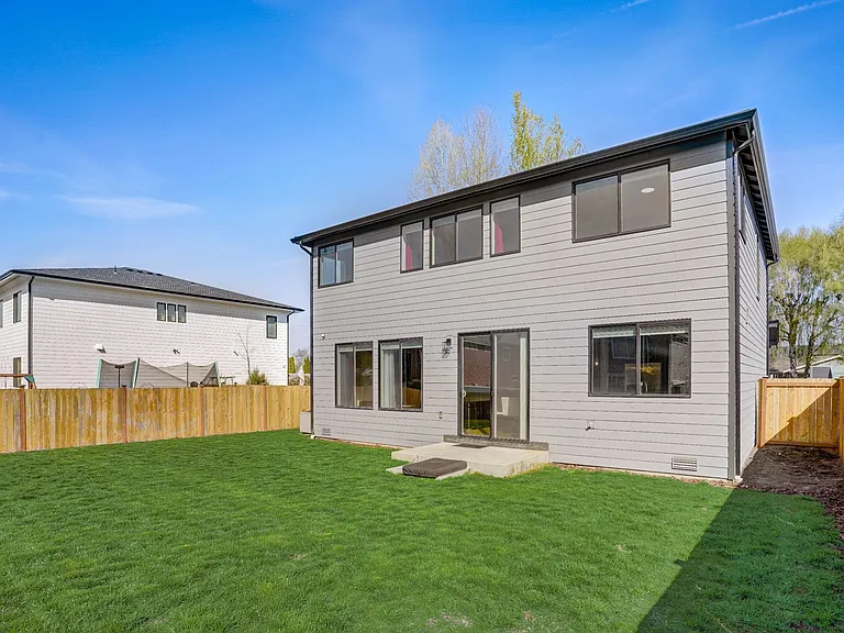 124 Homer Ave SW — Photo 24