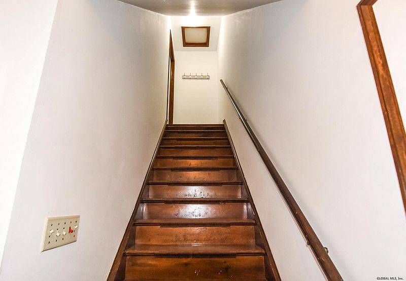 4th image of 48 Chapel Lane