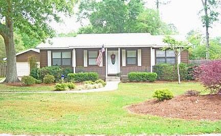 7' center island, seats min 4 for dining.