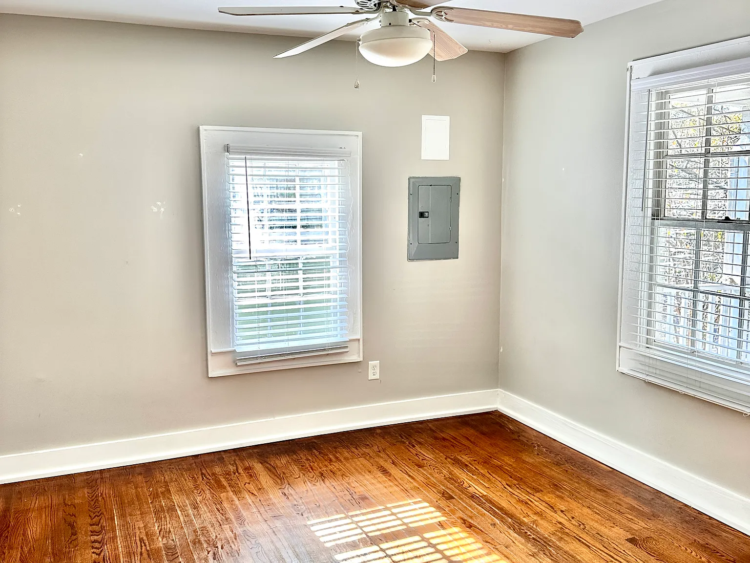 2 bed, 1050 sqft, $1,540 — Photo 3