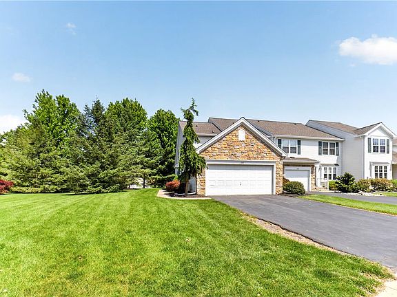 2nd image of 224 Park Ridge Dr