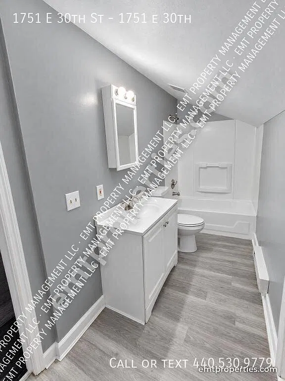 1749-1751 e 30th, 1751 e 30th — Photo 2