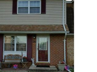 28 King Richard Ct, Rosedale, MD 21237