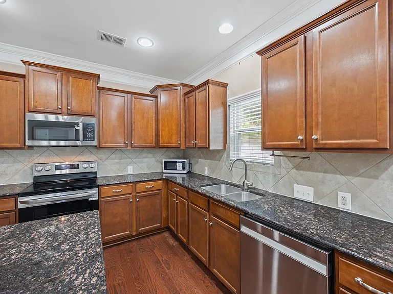 2206 Durand Rd — Photo 12