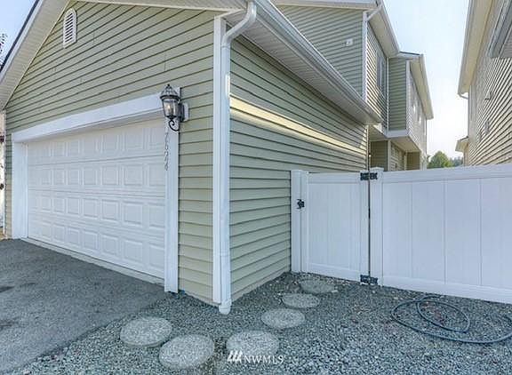 Garage in the back alley