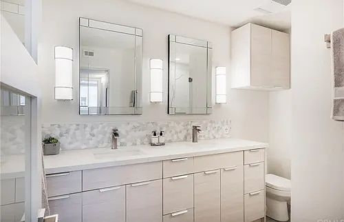 3rd image of 1140 Ocean Blvd #232