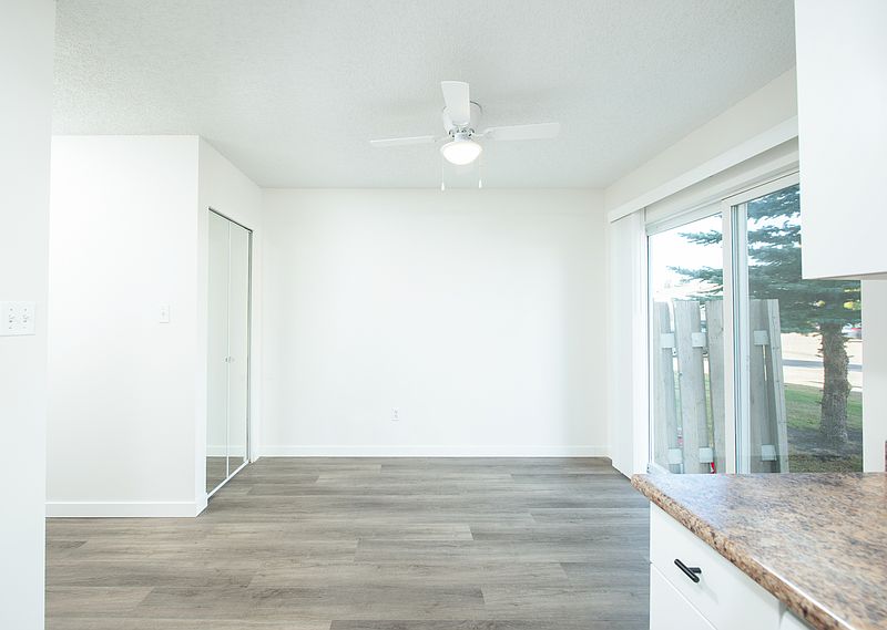 Spruce Grove Apartment for rent - 2 Bedrooms — photo 62