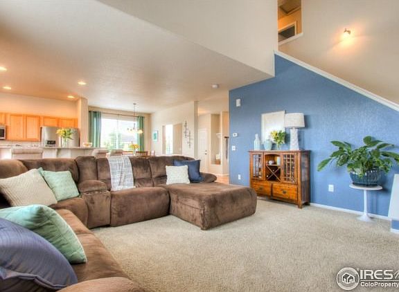 Vaulted Ceilings -Open 2 Story layout!