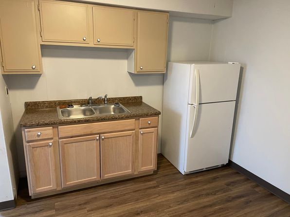 842 1st St FLOOR 2