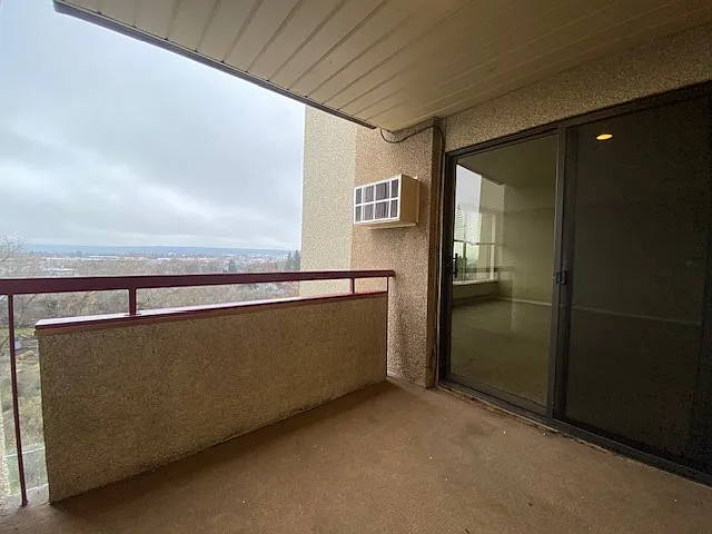 Spokane View — Photo 10