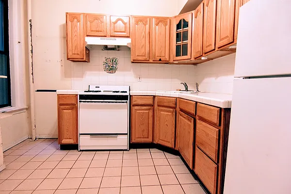 Rented by GPA Realty | media 32