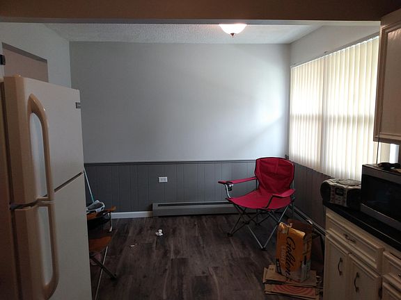 From kitchen toward eat in kitchen space.