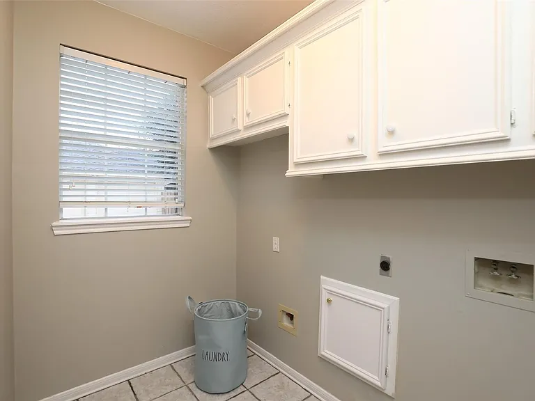 7906 Tizerton Ct — Photo 26