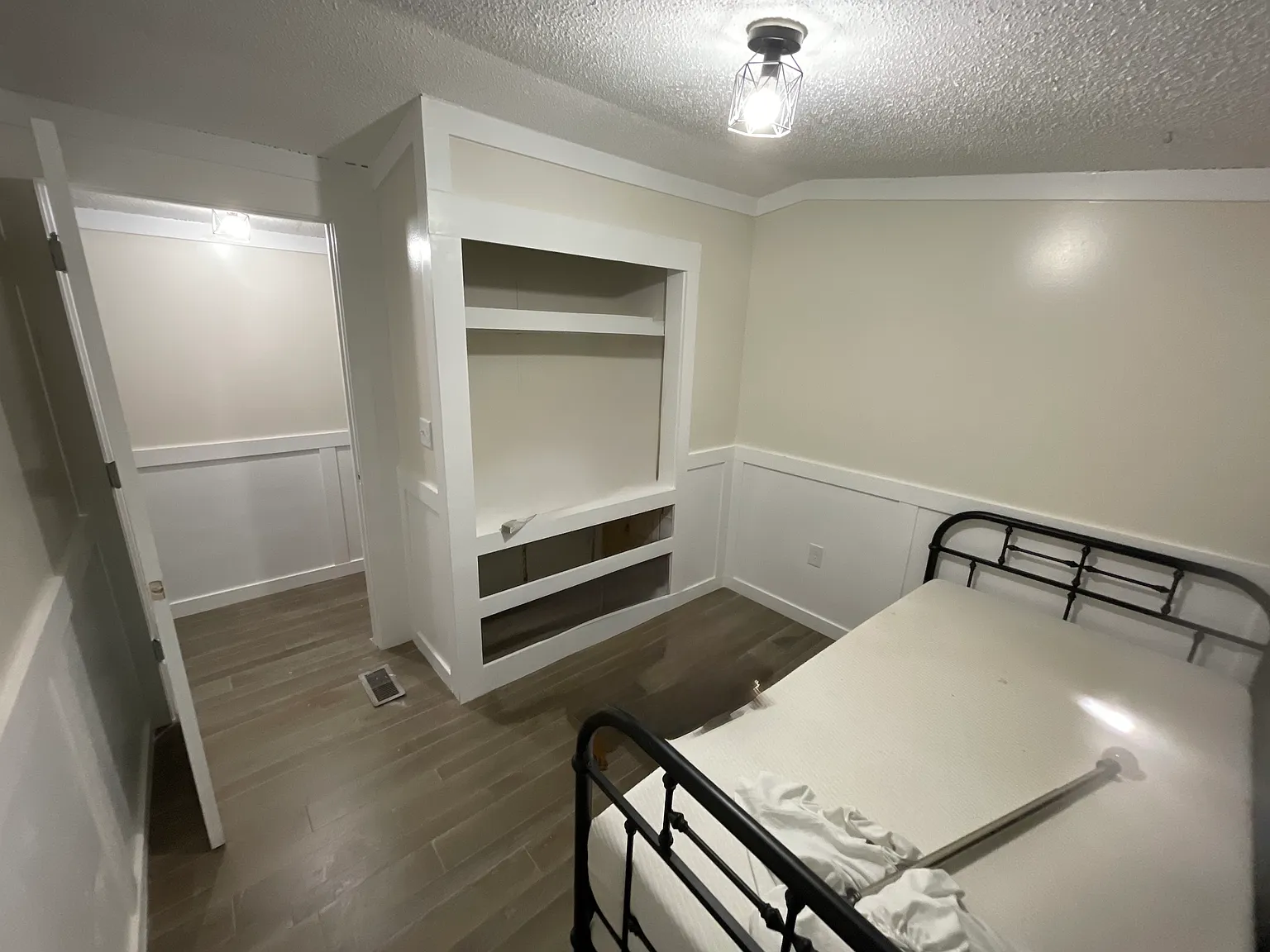 2109 N Mears St — Photo 3