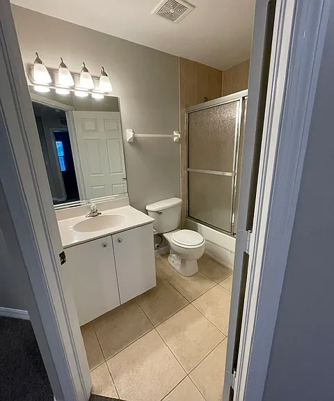 Hallway - Full Bathroom
