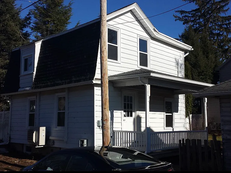 1515 Chelsea Ave — Photo 1