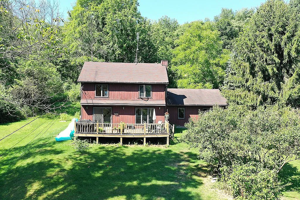 375 Baker Rd photo 1