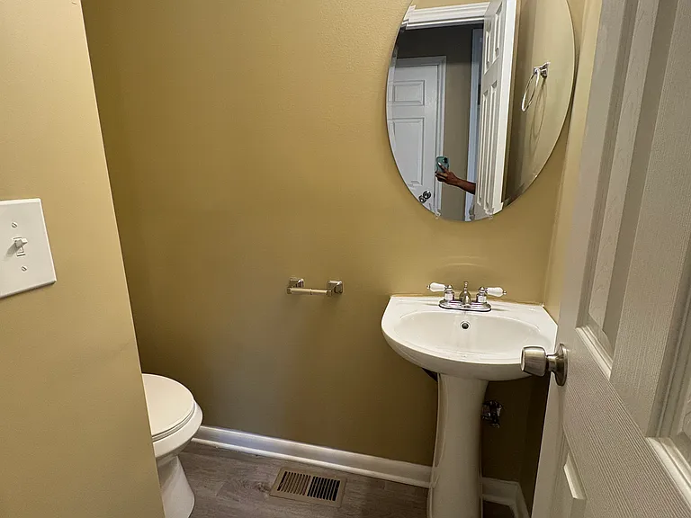 1641 Woodhaven Rd — Photo 6