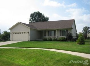 572 Saint Joseph Ct, Almont, MI 48003