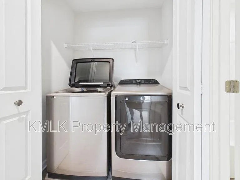 4037 N Steels Cir — Photo 31
