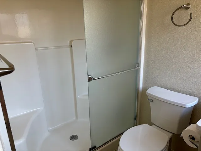 1886 NE Windy Tree Ct — Photo 21