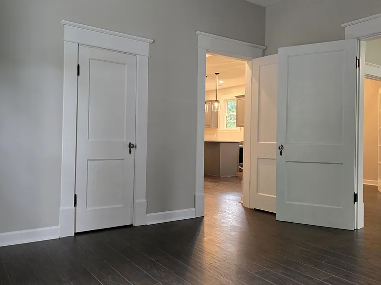 225 Bond St — Photo 28