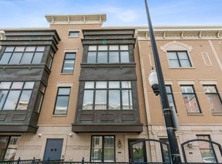 125 E 18th St, Chicago, IL 60616