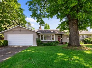 881 Linn Ave, Oregon City, OR