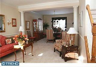 3rd image of 815 Dover Court Pl