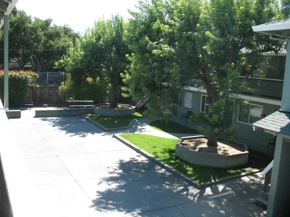 1690 Kentfield Ave APT 3, Redwood City, CA 94061
