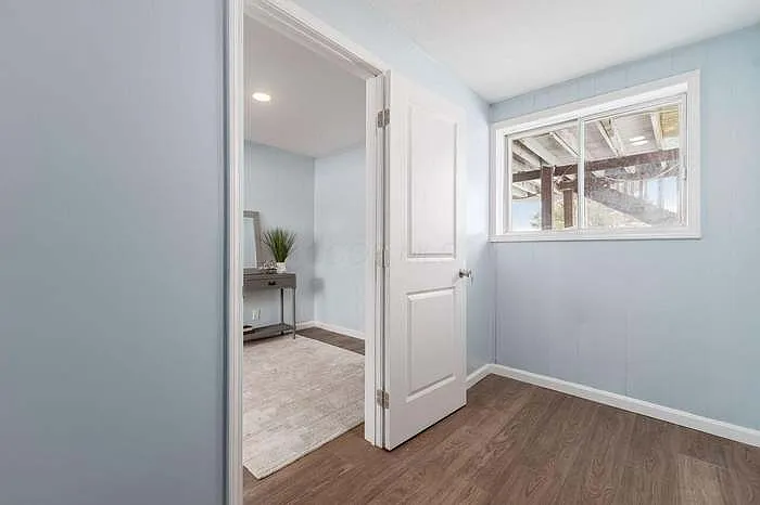 4 bed, 2112 sqft, $2,890 — Photo 4