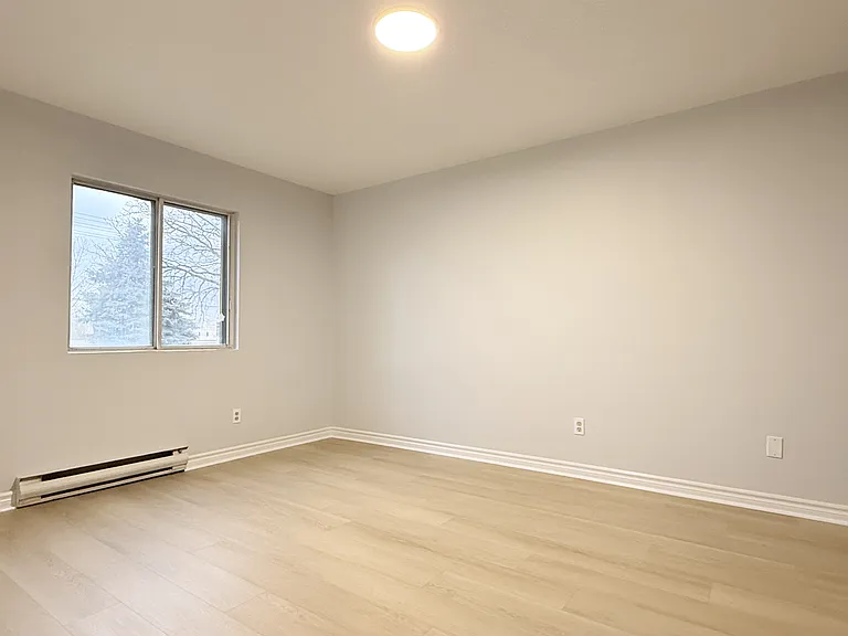 2940 Elsmere Ave #105 — Photo 11