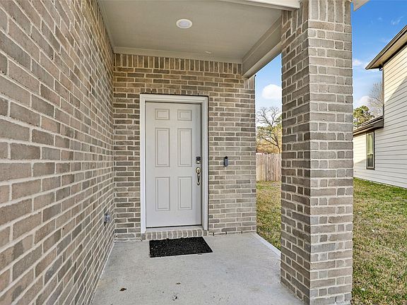 2nd image of 19603 Marsh Pine Ln